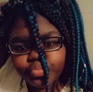 Meet your Posher, Zaniee